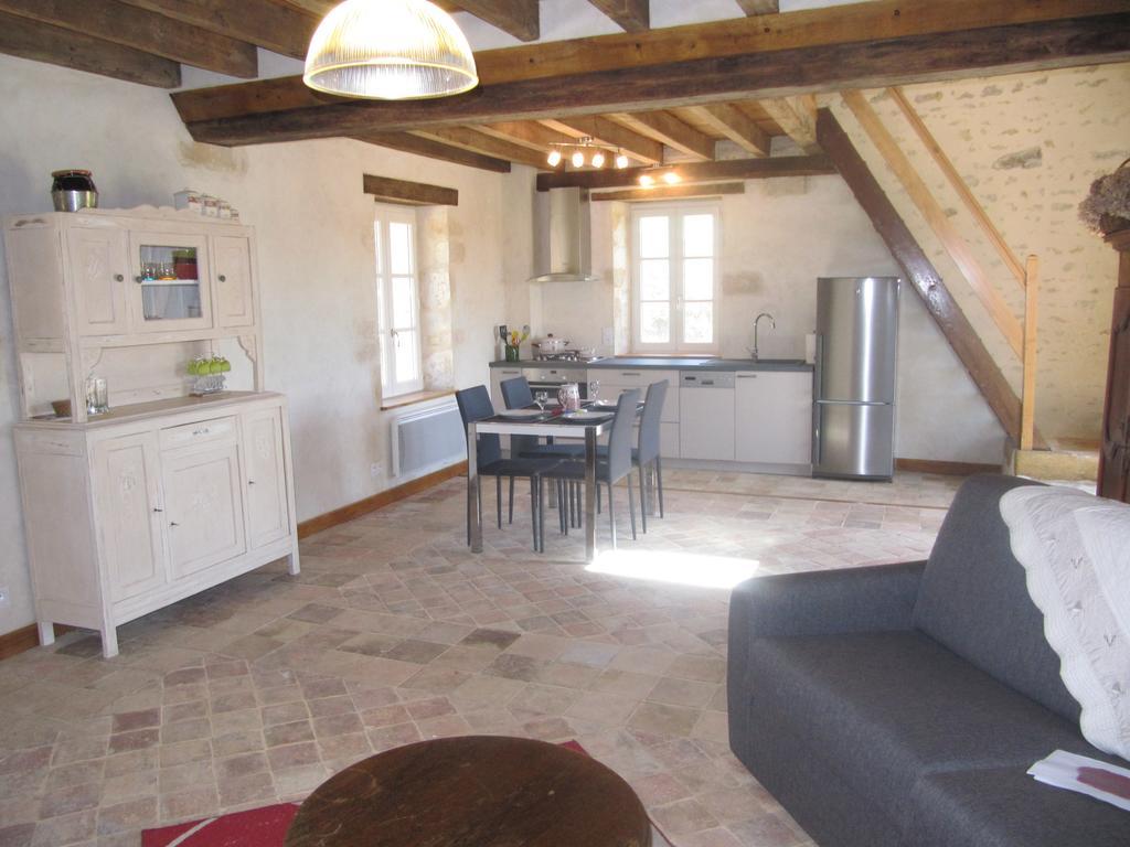 Gîte de La Hertaudière Montbizot Esterno foto