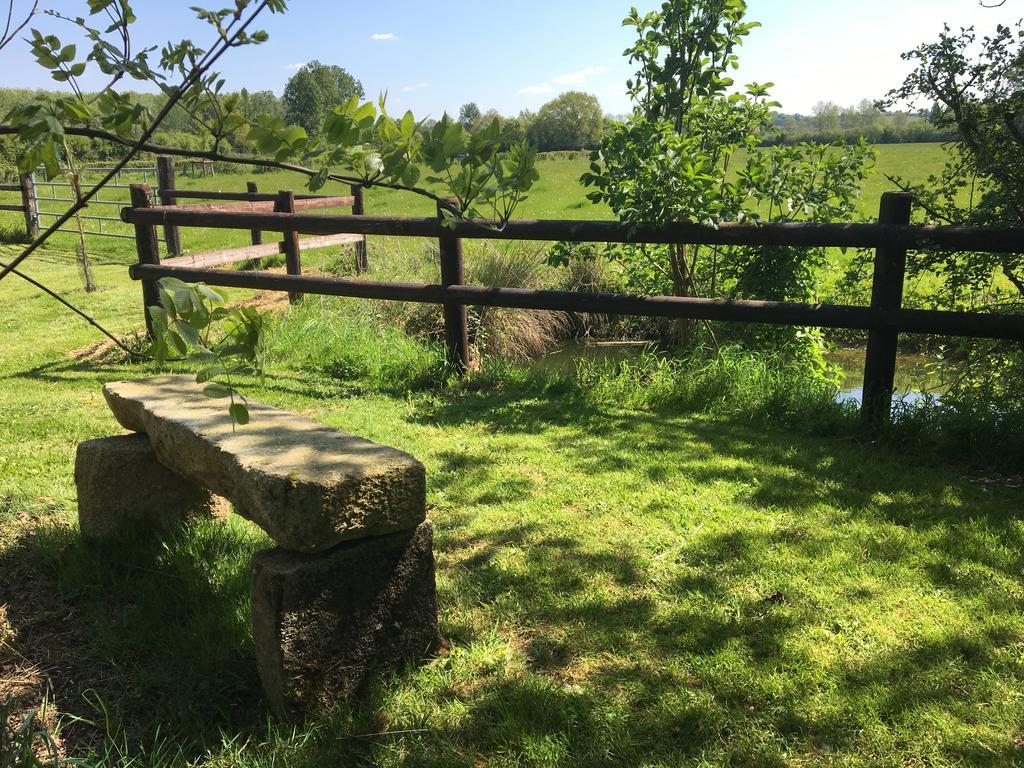 Gîte de La Hertaudière Montbizot Esterno foto